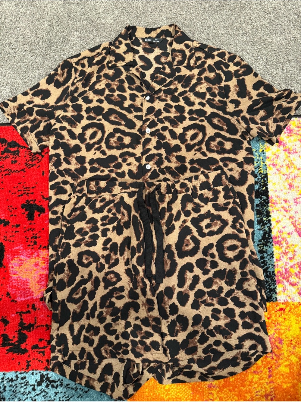 SHEIN Men Revere Collar Leopard Shirt & Shorts Set Small